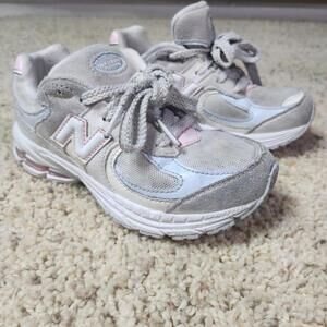 New Balance Shoes Kids Size 11.5 Gray Pink 2002R Suede